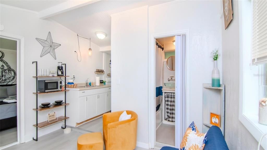 For Sale: $499,000 (4 beds, 2 baths, 1423 Square Feet)