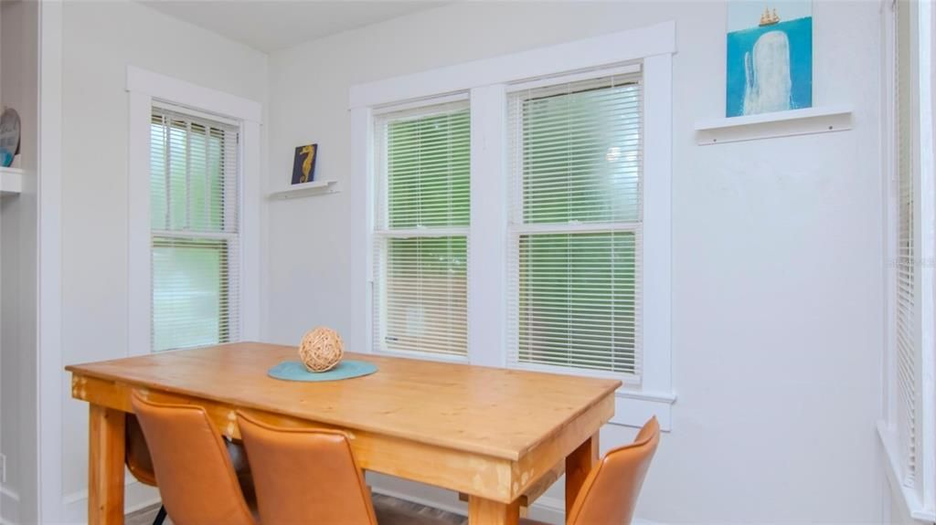 For Sale: $499,000 (4 beds, 2 baths, 1423 Square Feet)