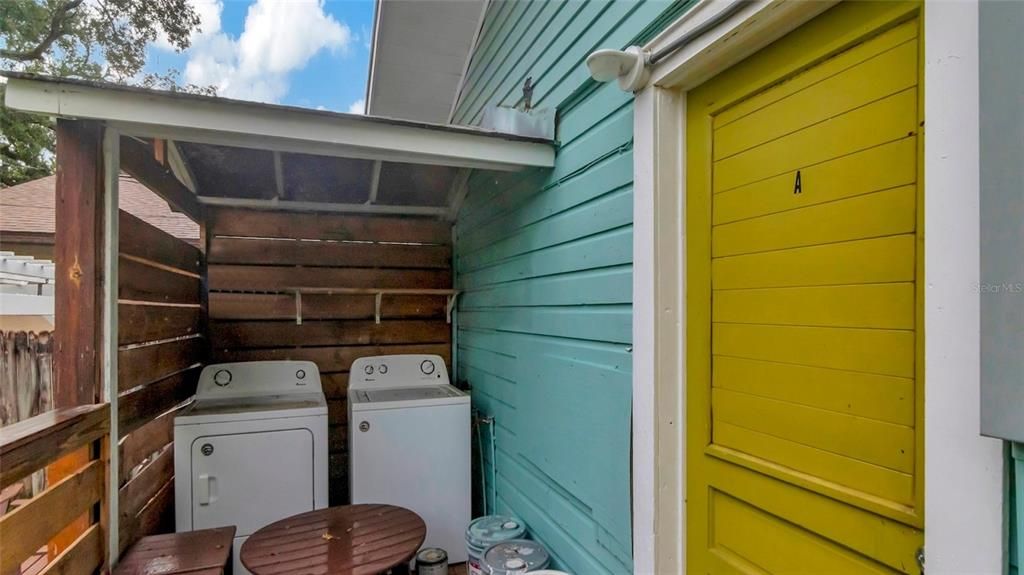 For Sale: $499,000 (4 beds, 2 baths, 1423 Square Feet)