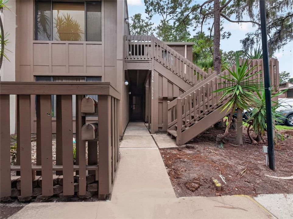 Active With Contract: $160,000 (2 beds, 2 baths, 1123 Square Feet)