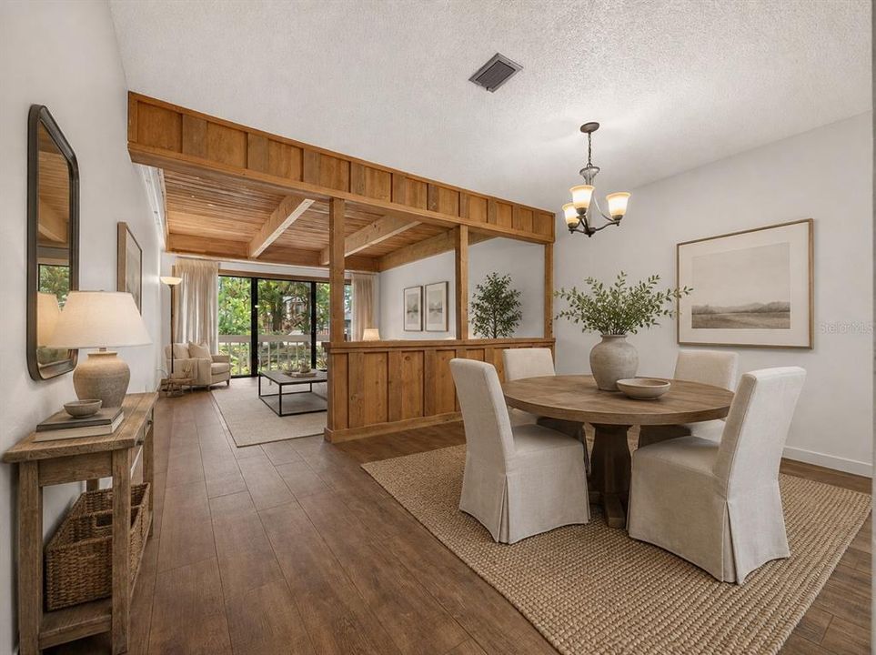 Active With Contract: $160,000 (2 beds, 2 baths, 1123 Square Feet)