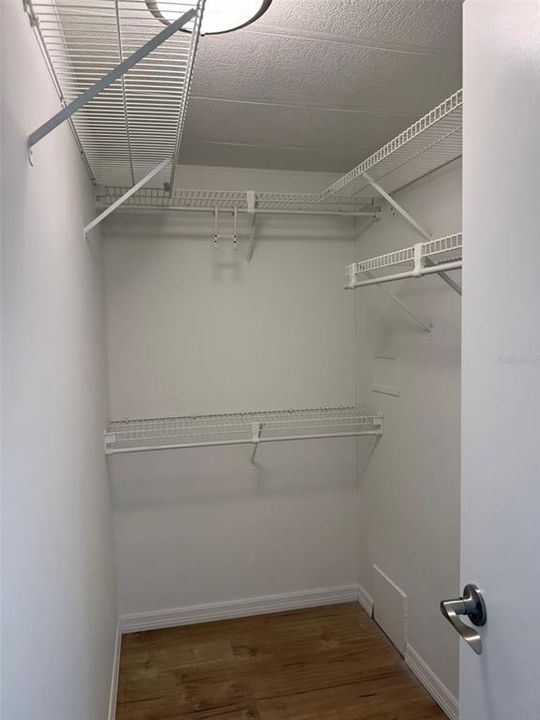 На продажу: $219,900 (2 спален, 2 ванн, 1326 Квадратных фут)