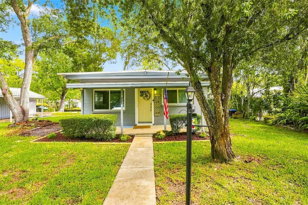 For Sale: $498,900 (2 beds, 2 baths, 912 Square Feet)