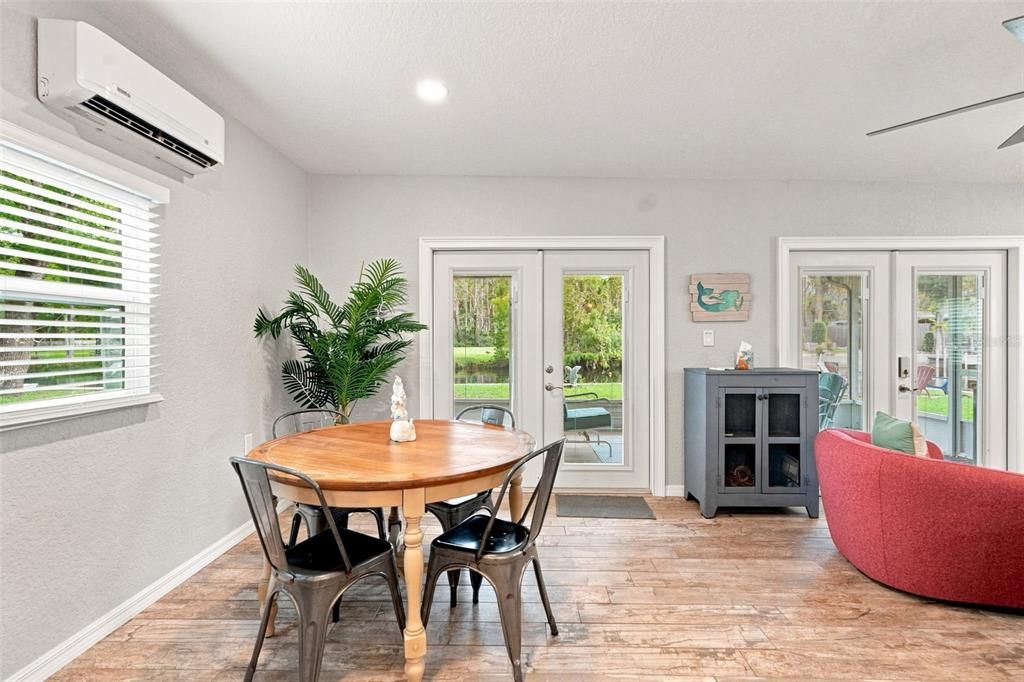 For Sale: $498,900 (2 beds, 2 baths, 912 Square Feet)