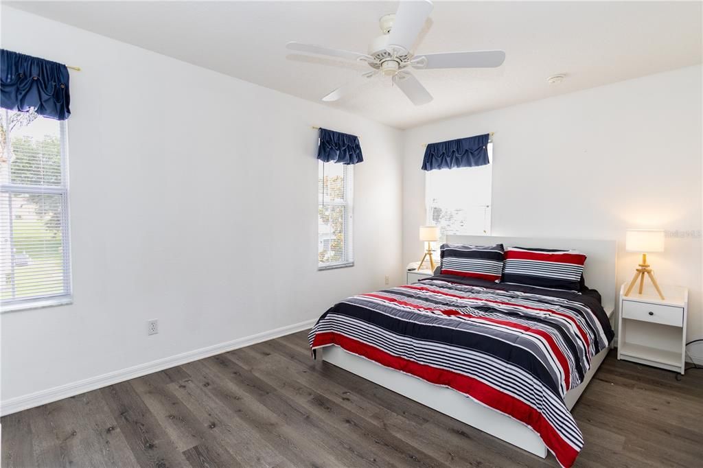 For Sale: $498,000 (4 beds, 3 baths, 2550 Square Feet)
