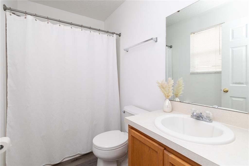 For Sale: $498,000 (4 beds, 3 baths, 2550 Square Feet)