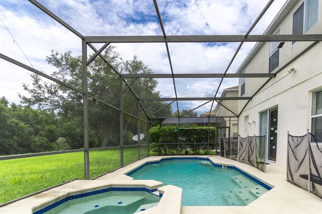 For Sale: $498,000 (4 beds, 3 baths, 2550 Square Feet)