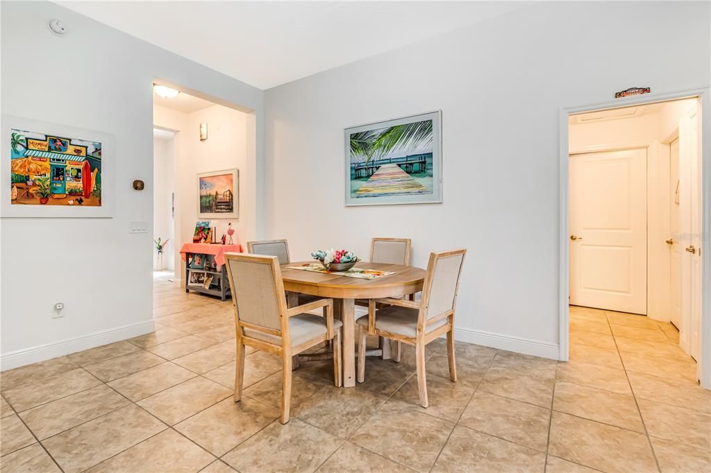 На продажу: $339,999 (3 спален, 2 ванн, 1658 Квадратных фут)