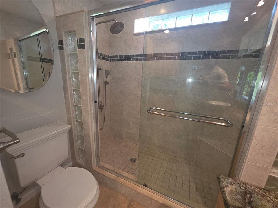 For Sale: $449,900 (3 beds, 2 baths, 1424 Square Feet)