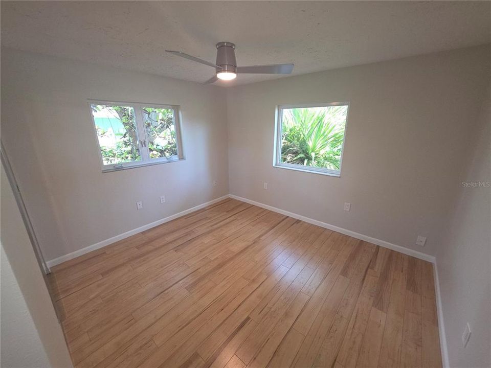 For Sale: $449,900 (3 beds, 2 baths, 1424 Square Feet)