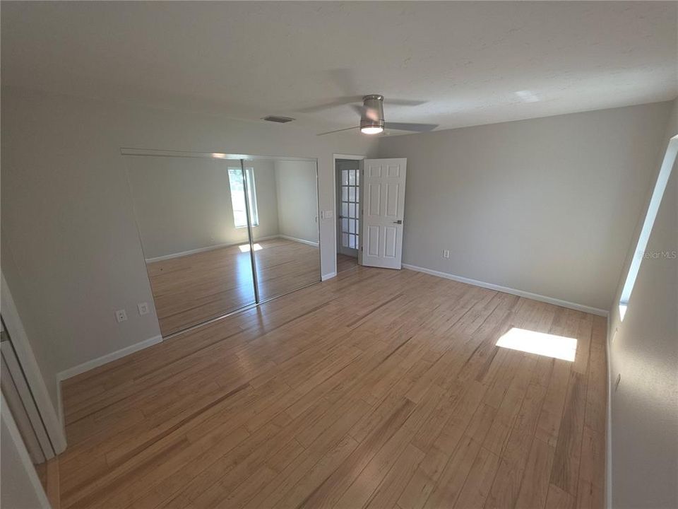 For Sale: $449,900 (3 beds, 2 baths, 1424 Square Feet)