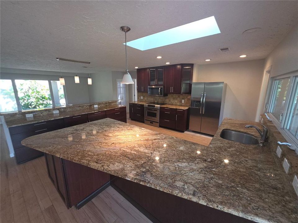 For Sale: $449,900 (3 beds, 2 baths, 1424 Square Feet)