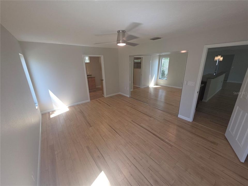 For Sale: $449,900 (3 beds, 2 baths, 1424 Square Feet)