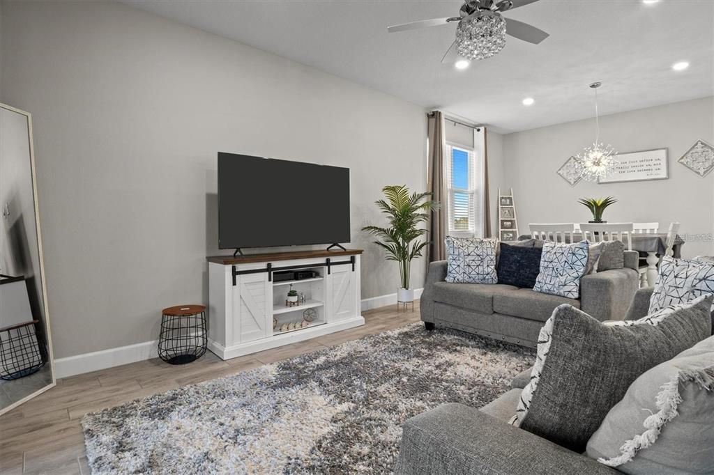 For Rent: $2,250 (4 beds, 3 baths, 2066 Square Feet)