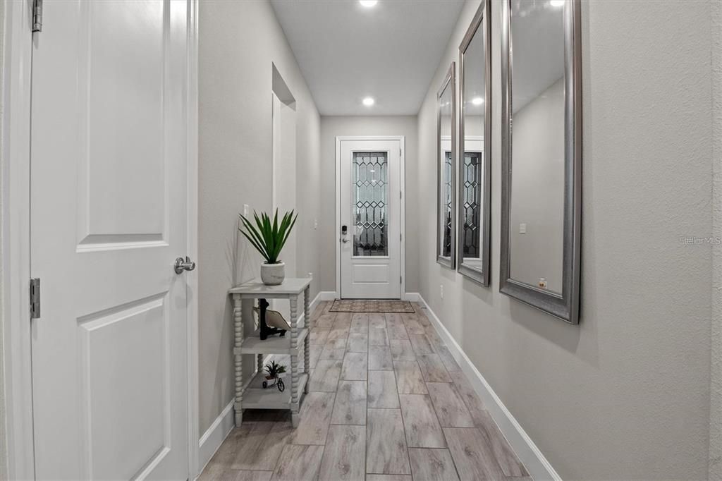 For Rent: $2,250 (4 beds, 3 baths, 2066 Square Feet)
