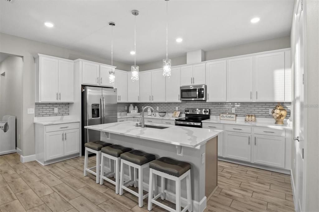 For Rent: $2,250 (4 beds, 3 baths, 2066 Square Feet)