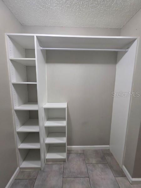 For Sale: $155,000 (2 beds, 2 baths, 966 Square Feet)