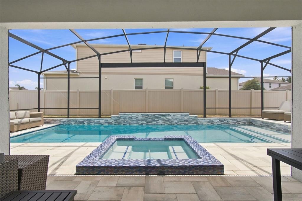 En Venta: $849,000 (5 camas, 5 baños, 4495 Pies cuadrados)