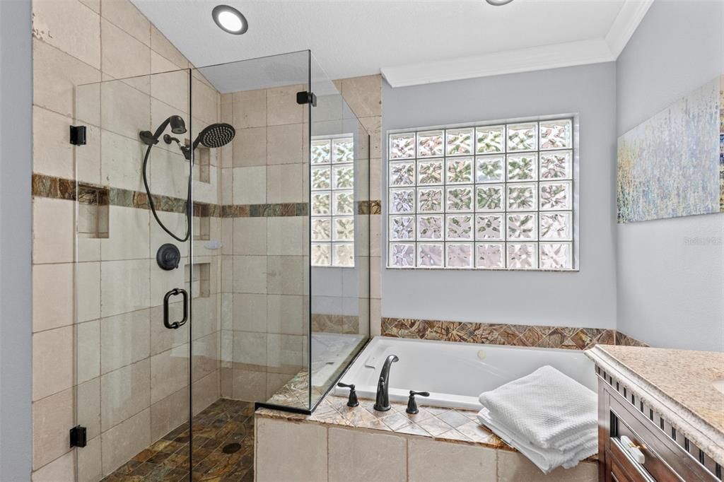 For Sale: $660,000 (4 beds, 2 baths, 2364 Square Feet)