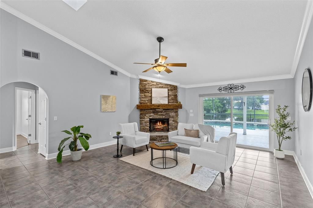 For Sale: $660,000 (4 beds, 2 baths, 2364 Square Feet)