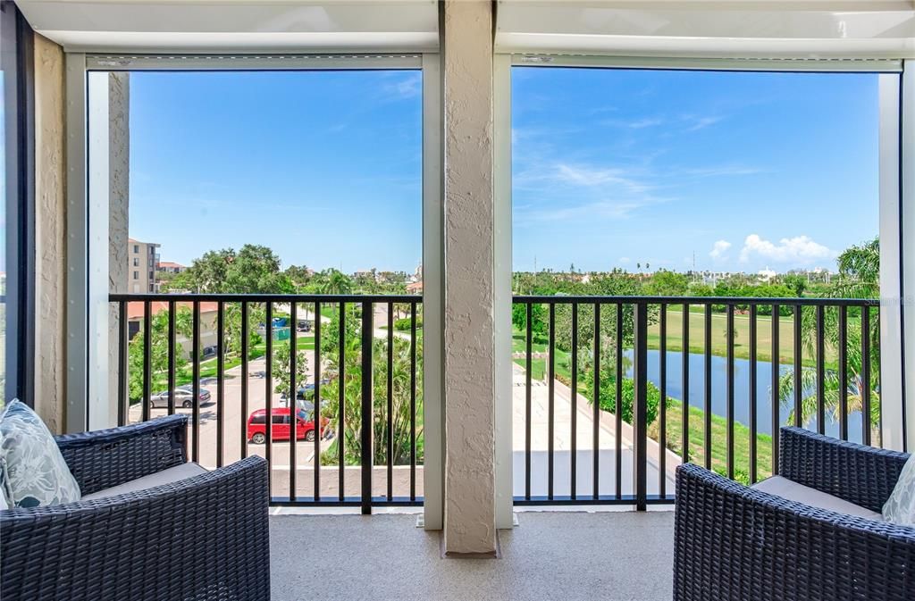 En Venta: $359,000 (2 camas, 2 baños, 1050 Pies cuadrados)