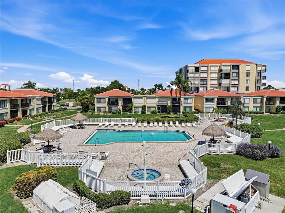 En Venta: $359,000 (2 camas, 2 baños, 1050 Pies cuadrados)
