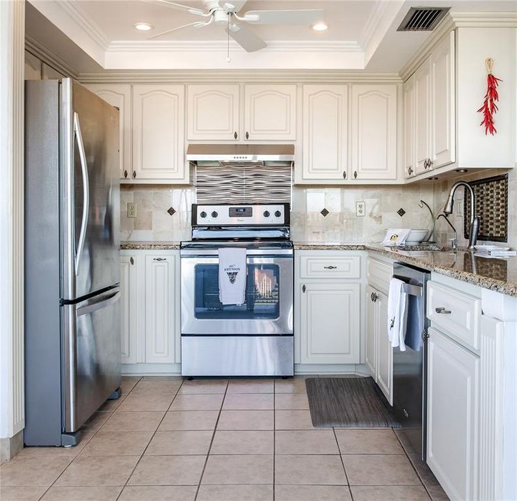 En Venta: $359,000 (2 camas, 2 baños, 1050 Pies cuadrados)