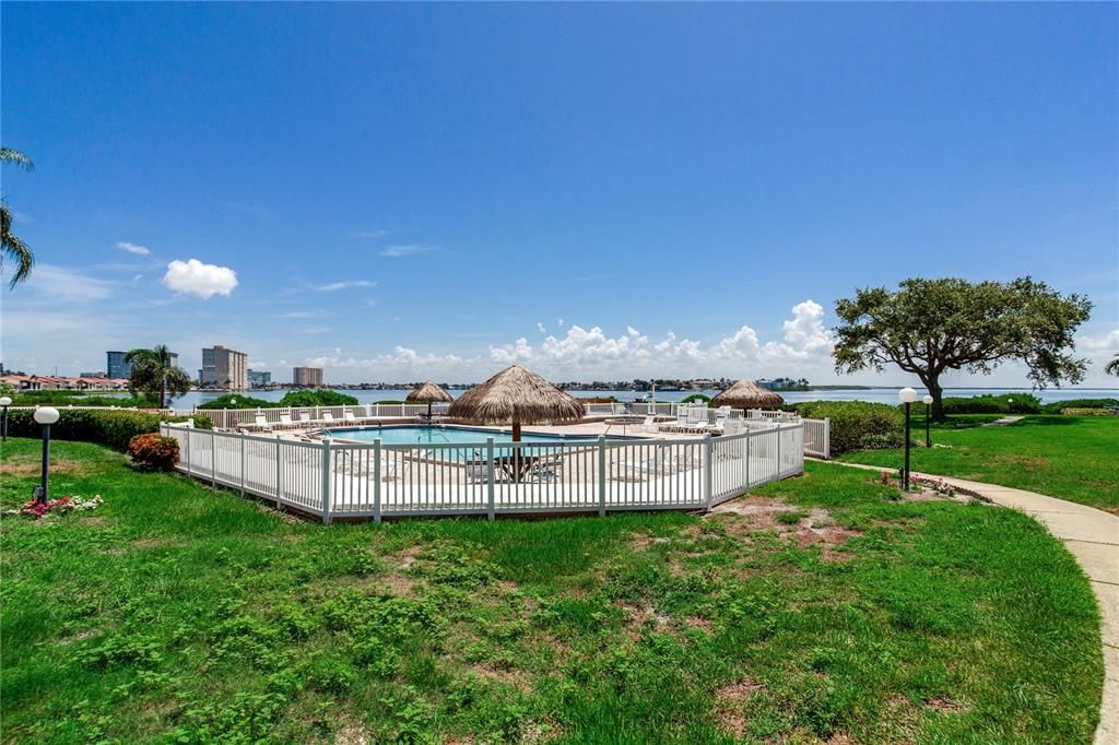 En Venta: $359,000 (2 camas, 2 baños, 1050 Pies cuadrados)