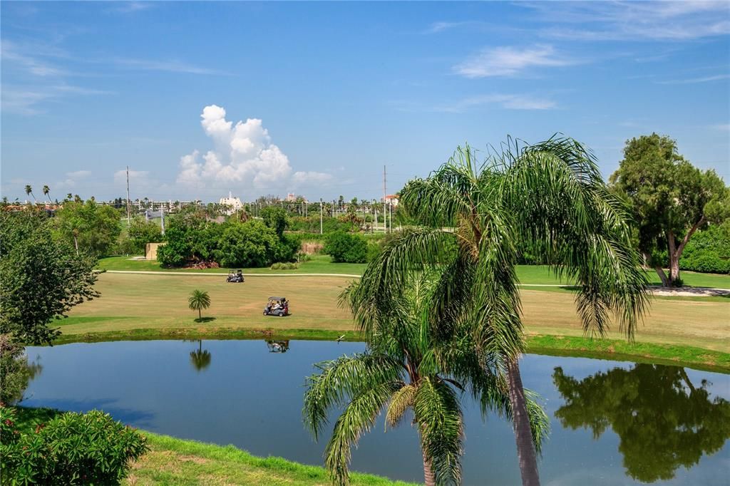 En Venta: $359,000 (2 camas, 2 baños, 1050 Pies cuadrados)