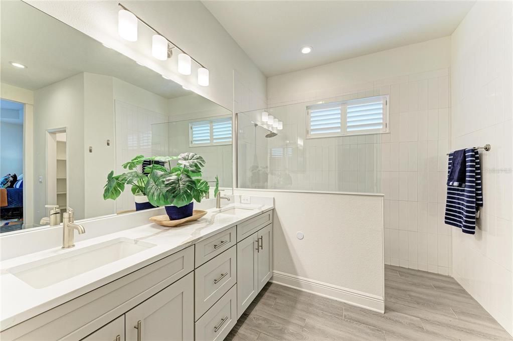 For Sale: $845,000 (3 beds, 2 baths, 2289 Square Feet)