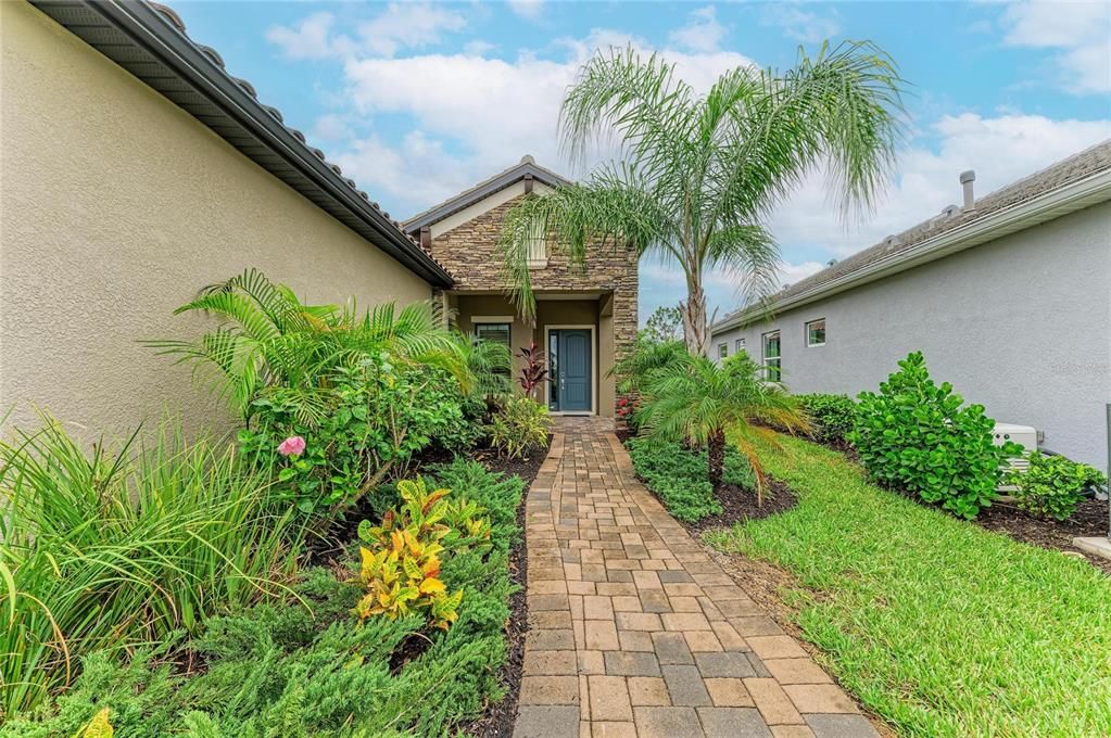 For Sale: $845,000 (3 beds, 2 baths, 2289 Square Feet)