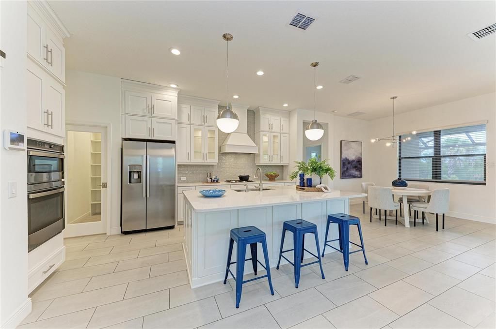 For Sale: $845,000 (3 beds, 2 baths, 2289 Square Feet)
