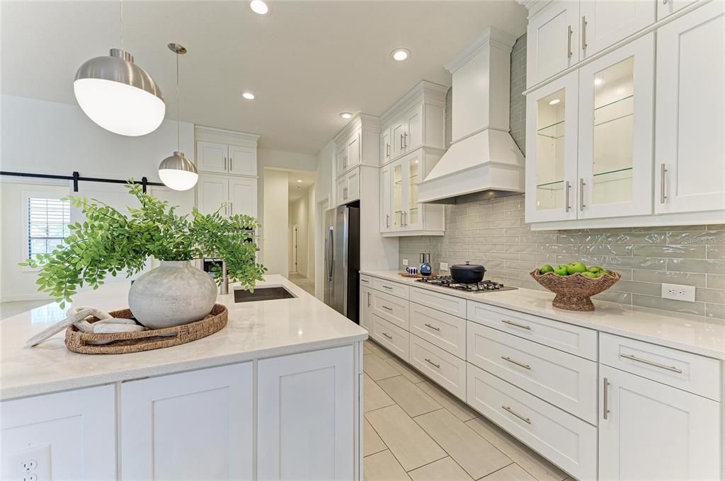 For Sale: $845,000 (3 beds, 2 baths, 2289 Square Feet)