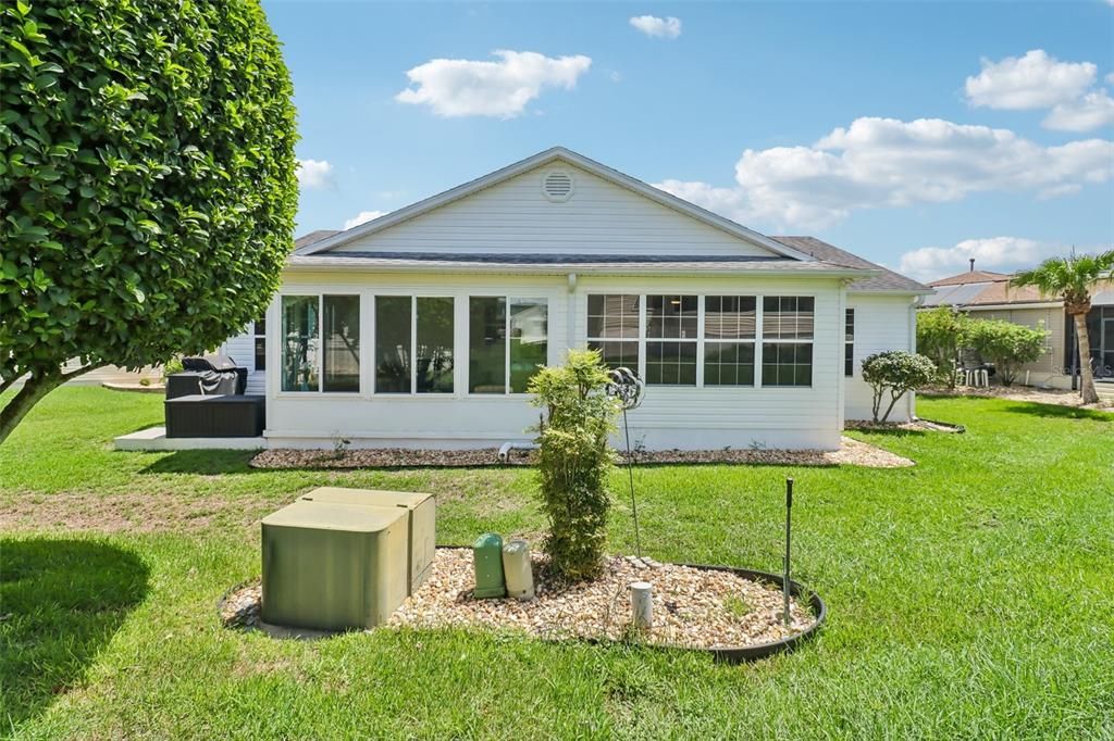 For Sale: $379,000 (3 beds, 2 baths, 1527 Square Feet)