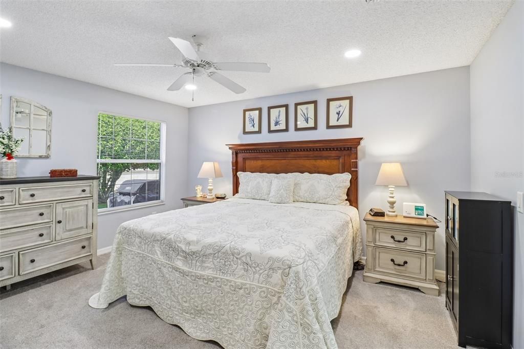 For Sale: $379,000 (3 beds, 2 baths, 1527 Square Feet)