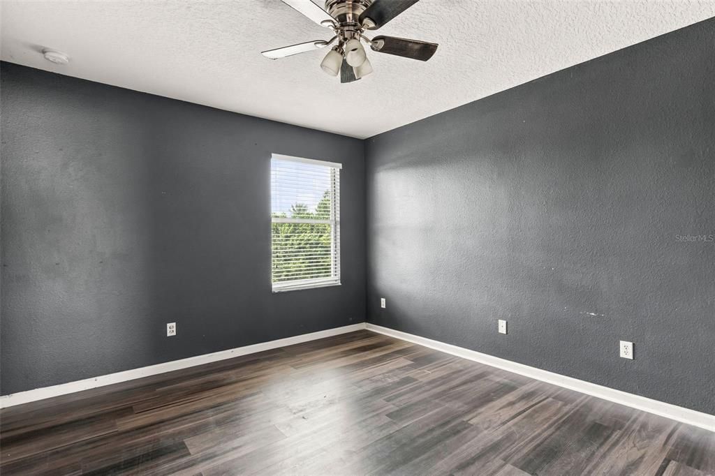 For Sale: $374,999 (4 beds, 2 baths, 1730 Square Feet)