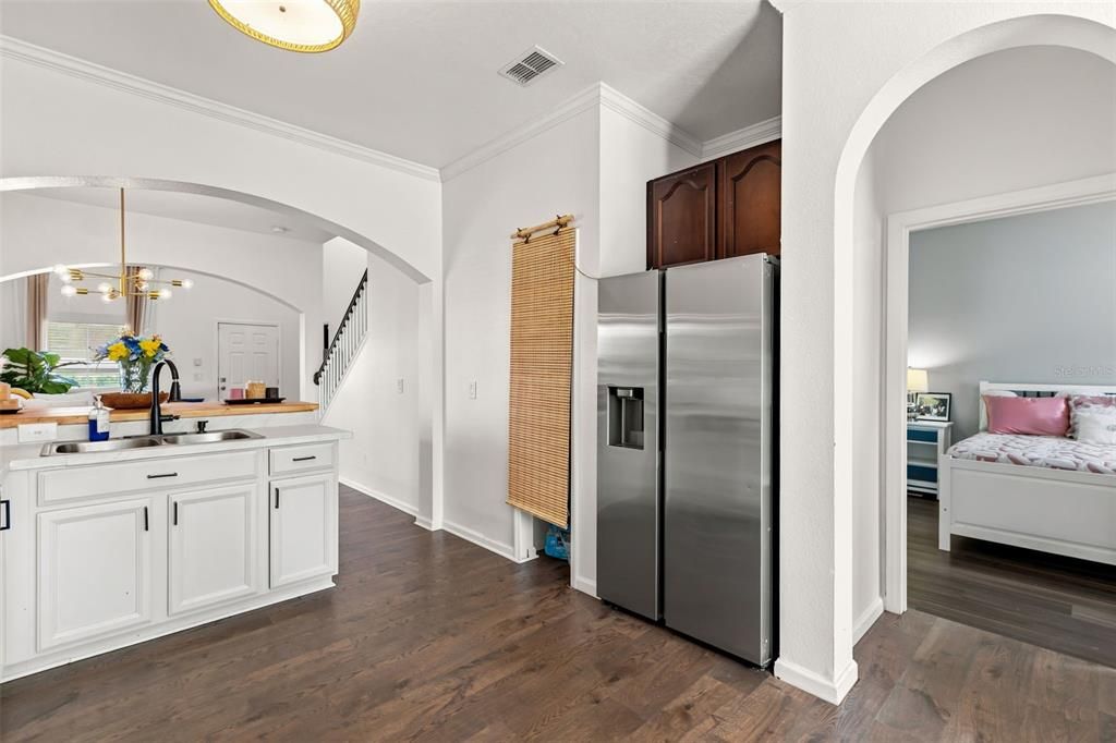 For Sale: $374,999 (4 beds, 2 baths, 1730 Square Feet)