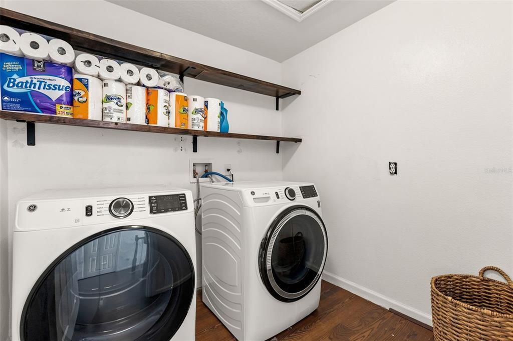 For Sale: $374,999 (4 beds, 2 baths, 1730 Square Feet)