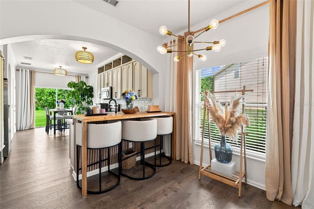 For Sale: $374,999 (4 beds, 2 baths, 1730 Square Feet)