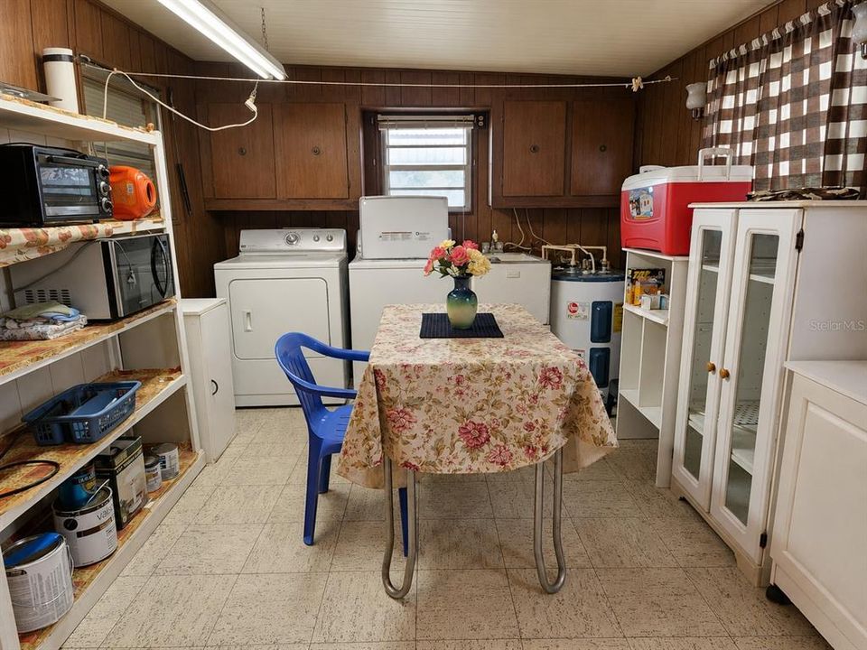 На продажу: $120,000 (2 спален, 2 ванн, 1104 Квадратных фут)
