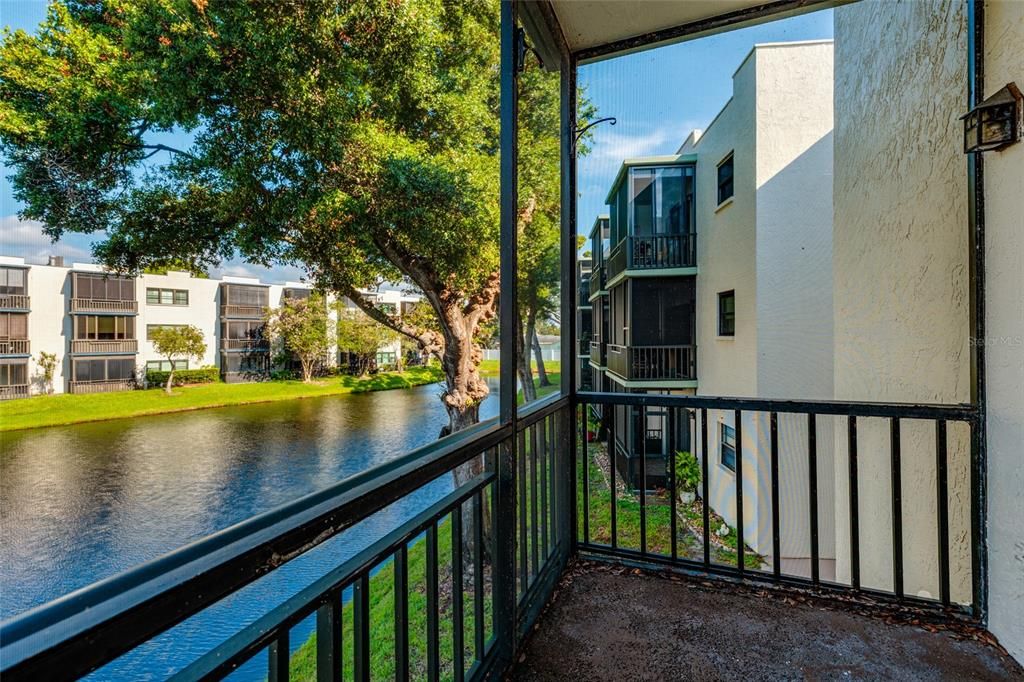 For Sale: $89,900 (1 beds, 1 baths, 840 Square Feet)