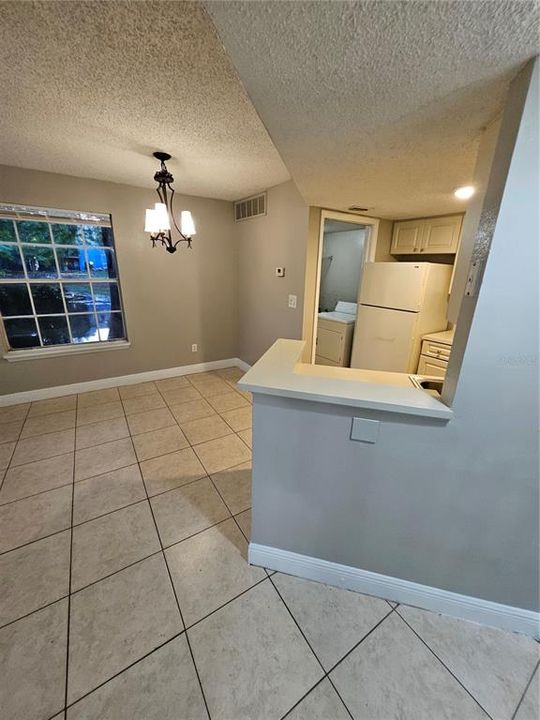 For Rent: $1,100 (1 beds, 1 baths, 660 Square Feet)