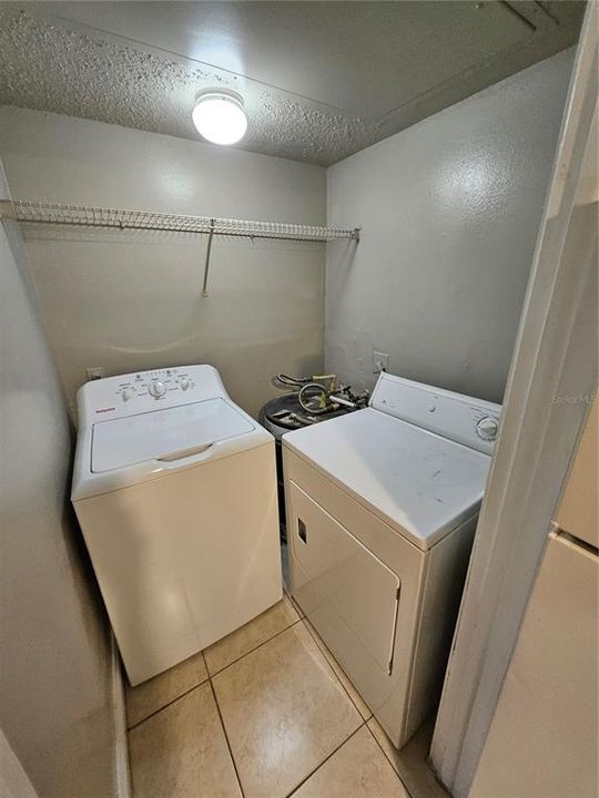 For Rent: $1,100 (1 beds, 1 baths, 660 Square Feet)