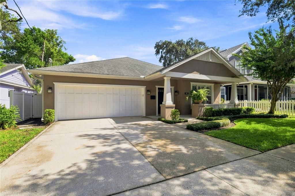 For Sale: $869,900 (4 beds, 3 baths, 2569 Square Feet)