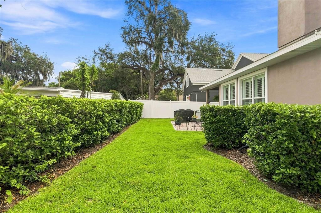 For Sale: $869,900 (4 beds, 3 baths, 2569 Square Feet)