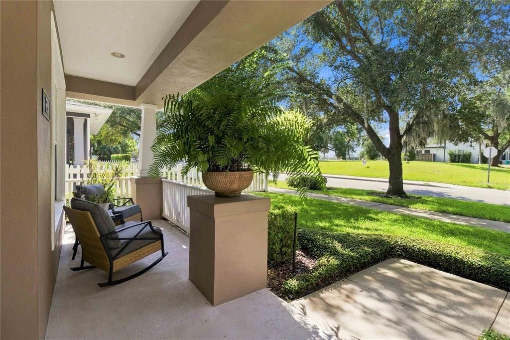 For Sale: $869,900 (4 beds, 3 baths, 2569 Square Feet)