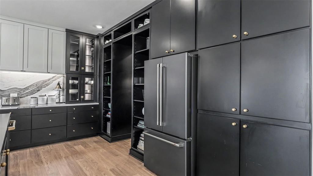 En Venta: $425,000 (4 camas, 3 baños, 2396 Pies cuadrados)