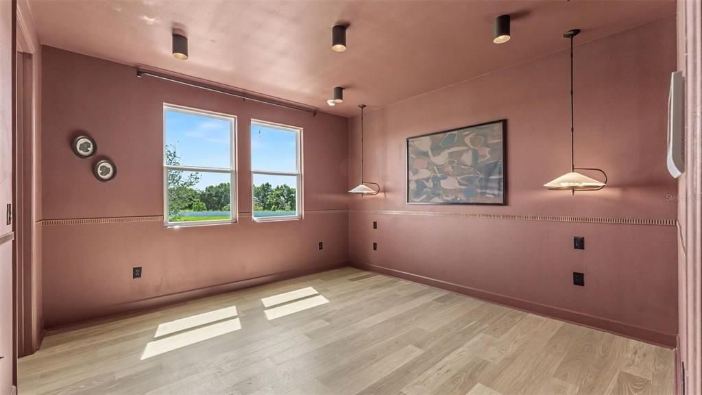 En Venta: $425,000 (4 camas, 3 baños, 2396 Pies cuadrados)
