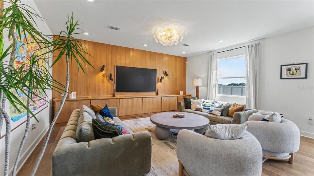 En Venta: $425,000 (4 camas, 3 baños, 2396 Pies cuadrados)