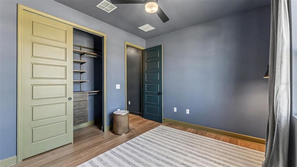 En Venta: $425,000 (4 camas, 3 baños, 2396 Pies cuadrados)